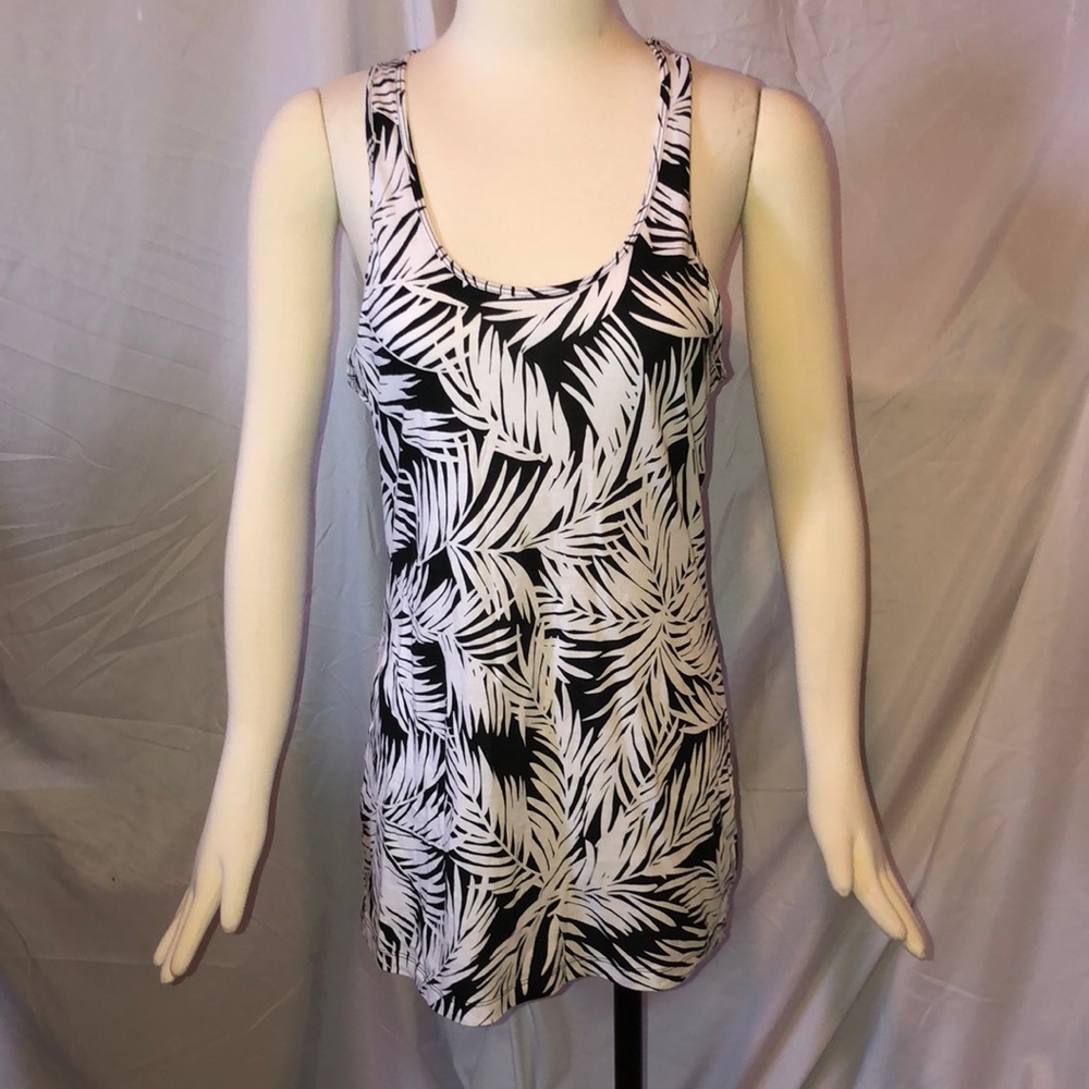 Moda international brand tunic top